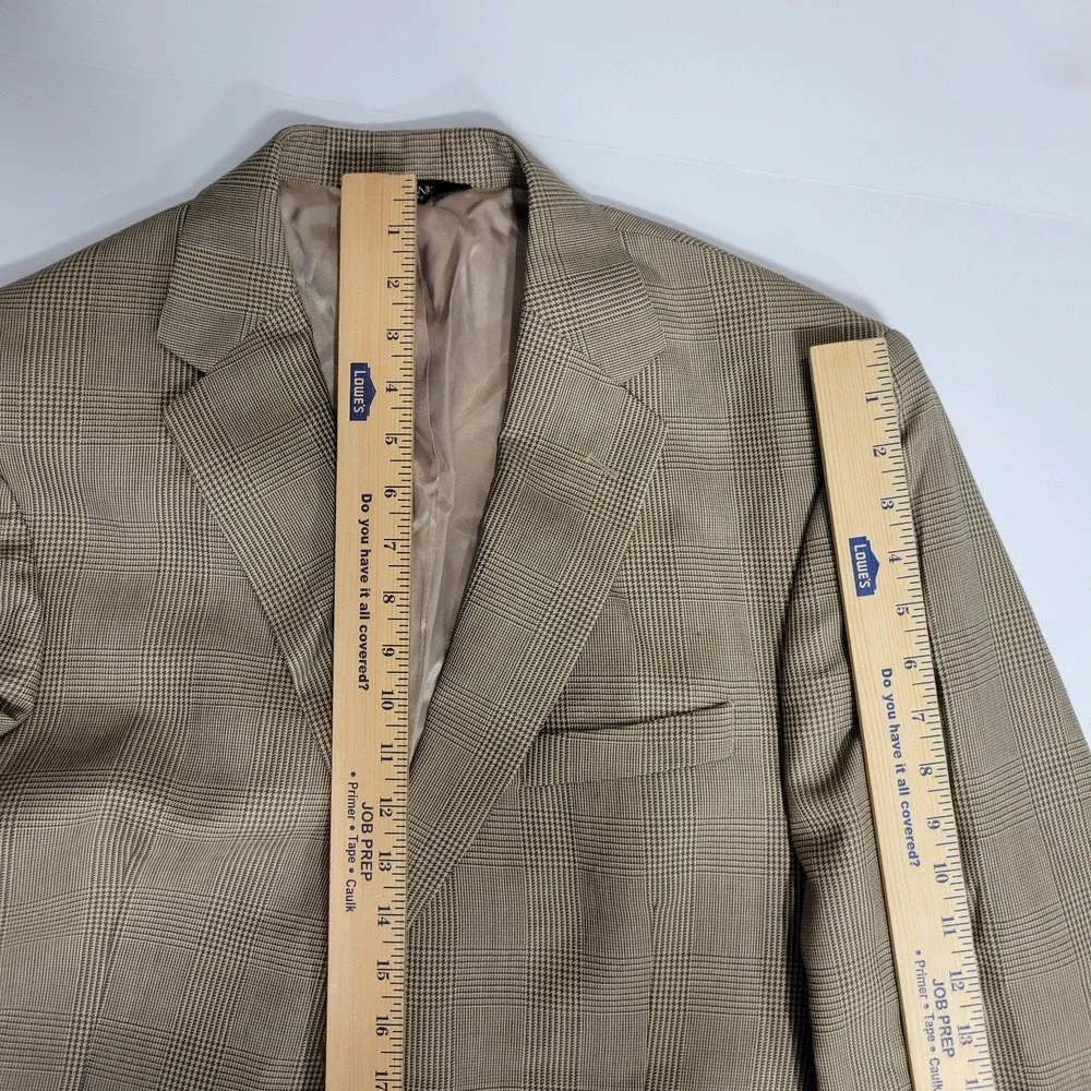 JOS A‎ BANK Men's Sport Coat Blazer Two Button Beige Plaid Wool Size 42L